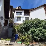 Bolyarski Izgrev - Panoramic View Old Town