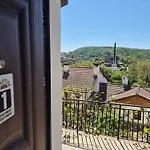 Bolyarski Izgrev - Panoramic View Old Town Veliko Tárnovo
