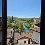 Bolyarski Izgrev - Panoramic View Old Town