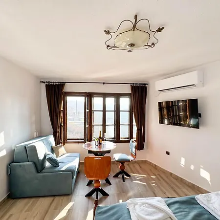 Bolyarski Izgrev - Panoramic View Old Town