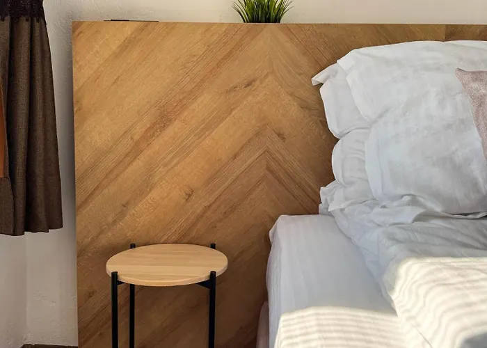 Bolyarski Izgrev - Panoramic View Old Town Велико-Тырново