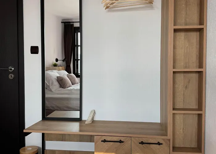 Bolyarski Izgrev - Panoramic View Old Town Велико-Тырново