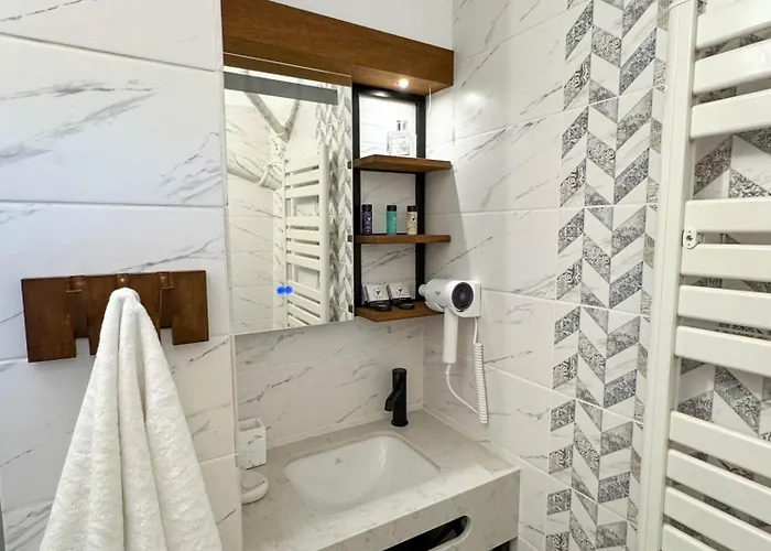 Bolyarski Izgrev - Panoramic View Old Town Велико-Тырново