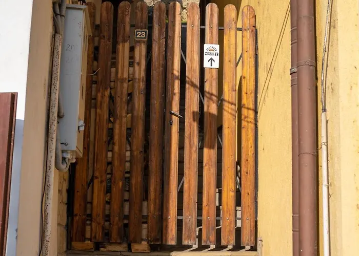 Bolyarski Izgrev - Panoramic View Old Town Велико-Тырново